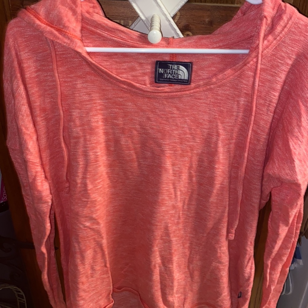Women’s North Face Top